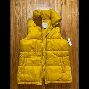 Colorful new with tags Old Navy puffer vest